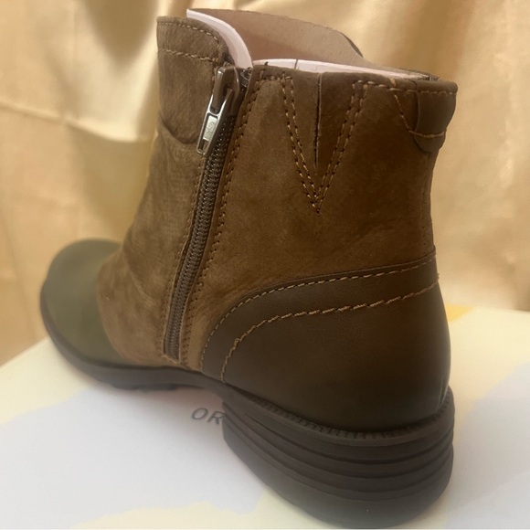 EARTH ORIGINS “Phoenix” Suede Leather Bootie in Dark Olive BNIB - Picture 10 of 16